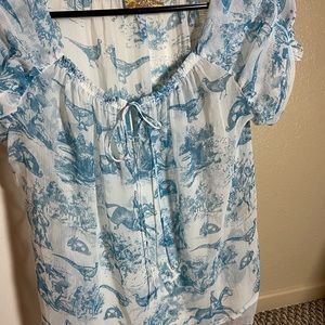 Vera Wang light weight blouse